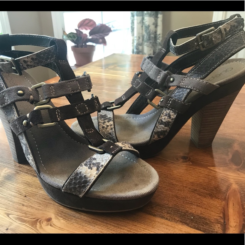 Apepazzo Platform Heels